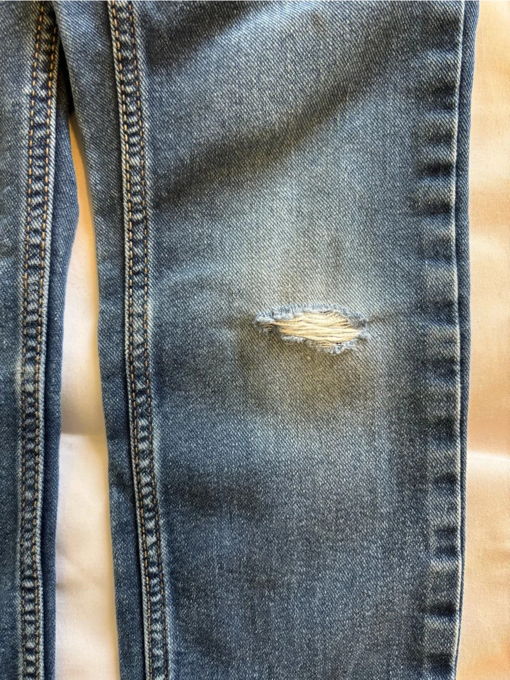 Old Navy Kids Blue Distressed Jeans (size 4T)
